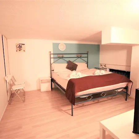 Easy Flat Opera * Budapešť
