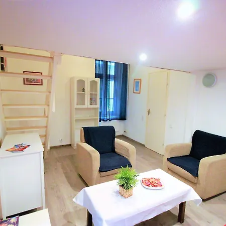 Easy Flat Opera Apartmán