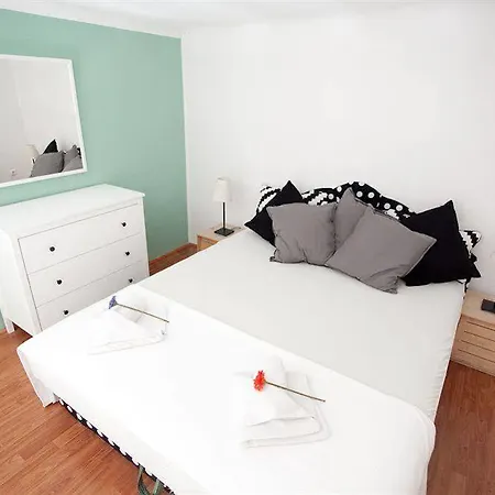 Easy Flat Opera Apartmán