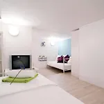 Apartman Easy Flat Opera