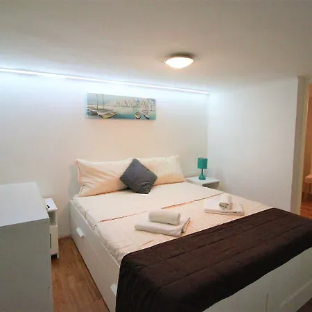 아파트 Easy Flat Opera